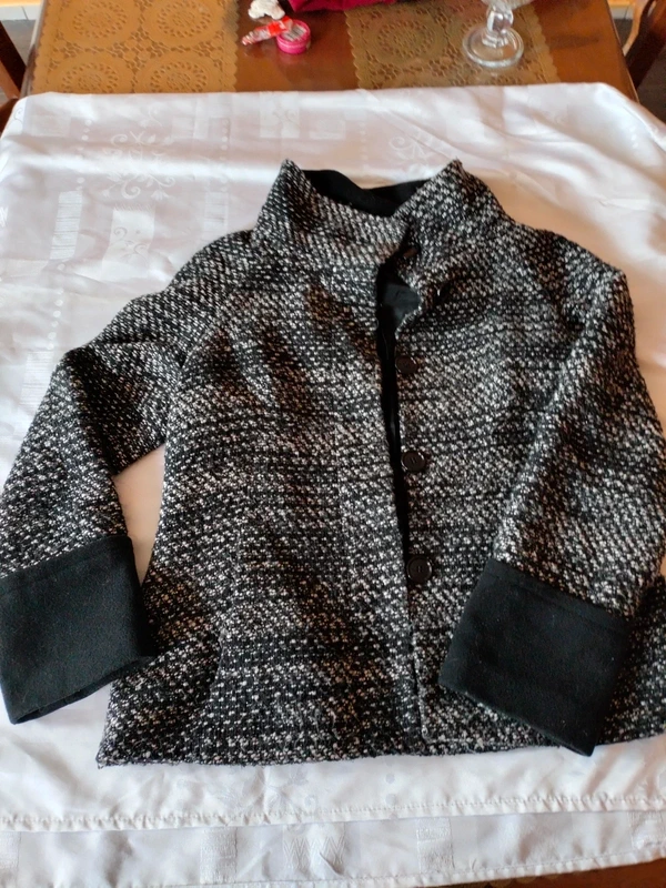 Veste Zara épaisse t38 noir et blanche - photo numéro 5