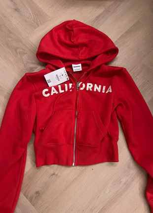 zip up hoodie, marque: Bershka, état: Neuf avec étiquette, taille: S / 36 / 8, 14,00 €, 15,40 € Protection acheteurs incluse