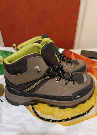 Chaussures de randonnée queshua taille 36, marca: Queshua, estado: Muito bom, tamanho: 36, €25.00, €26.95 inclui Proteção do Comprador