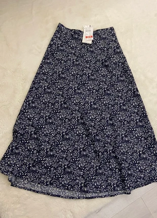 Robe midi bleue avec motifs fleurs – Taille XS – Neuve avec étiquette, marque: Boutique indépendante, état: Neuf avec étiquette, taille: XS / 34 / 6, 12,00 €, 13,30 € Protection acheteurs incluse