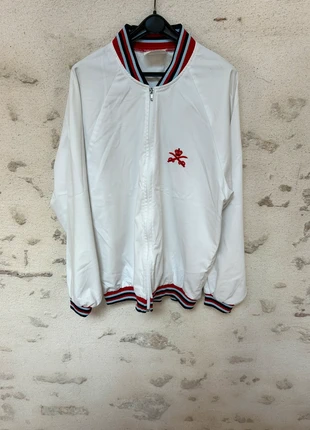 Veste militaire vintage – Blanche avec détails bleu & rouge – Taille M, marque: Surplus, état: Bon état, taille: M, 8,00 €, 9,10 € Protection acheteurs incluse