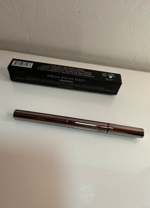 Danessa Myricks Beauty Linework eyeliner nero, brand: danessa myricks beauty, condizioni: Nuovo con cartellino, €10.00, €11.20 include la Protezione acquisti