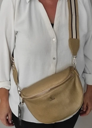 Sac banane femme grainé doré bandoulière réglable, staat: Heel goed, € 15,00, € 16,45 inclusief Kopersbescherming