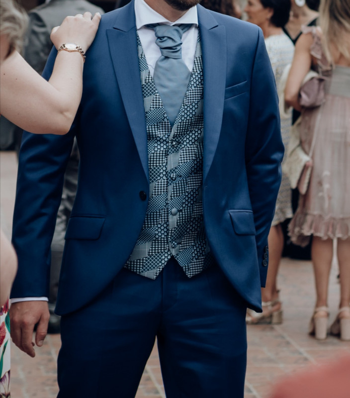 Traje de novio marca Protocolo: Chaleco, corbata y pañuelo incluidos - Vinted