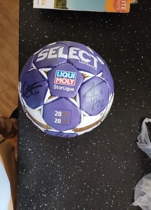 Ballon collector dédicace #handball #lnh #collector #original, brand: select ultimate, condizioni: Nuovo con cartellino, €59.00, €62.65 include la Protezione acquisti