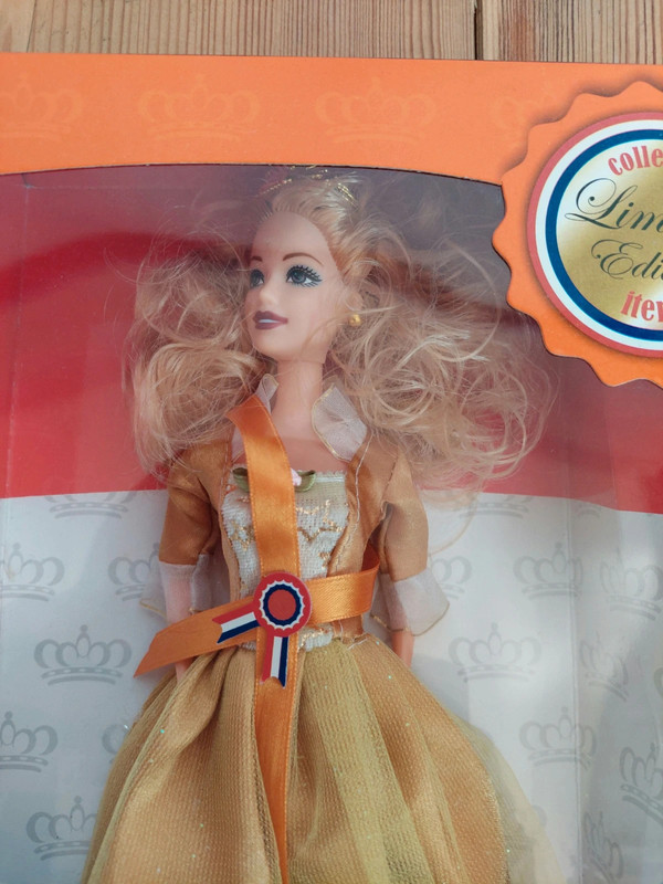 Queen Maxima pop.(Barbie stijl). Limited edition. Nieuw! 2