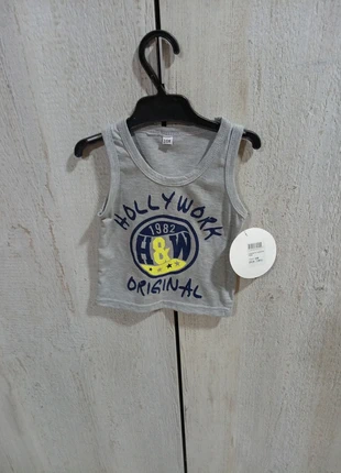 Camiseta algodón, marca: Local, estado: Novo com etiquetas, tamanho: 3-6 meses / 62 cm, €1.00, €1.75 inclui Proteção do Comprador