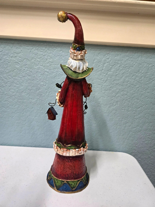 Santa Old World Style Resin 3