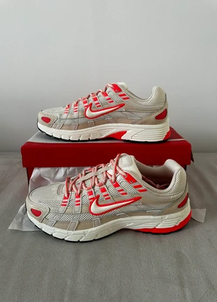 Nike P-6000 - Beige/Rood, marque: Nike, état: Neuf avec étiquette, taille: 43, 90,00 €, 95,20 € Protection acheteurs incluse