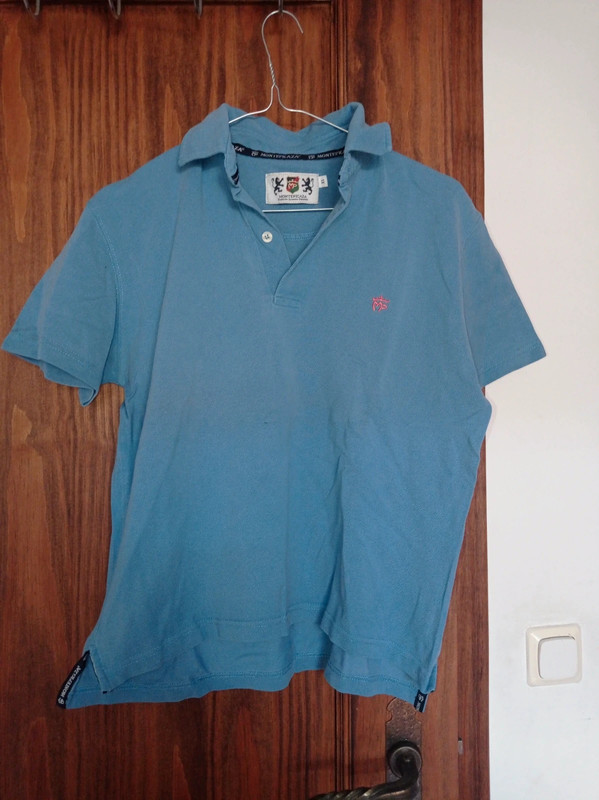 Polo Montepicaza azul. Vinted