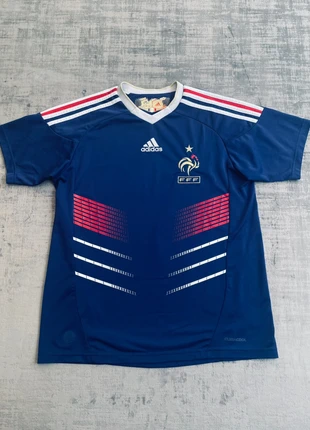 Maillot de foot Adidas de l’équipe de France EDF 2010 Taille XS, marque: adidas, état: Très bon état, taille: XS, 23,00 €, 24,85 € Protection acheteurs incluse