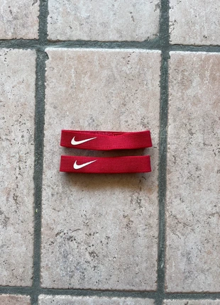 Polsini sportivi Nike rossi – Performance e stile, brand: Nike, condizioni: Ottime, €5.00, €5.95 include la Protezione acquisti