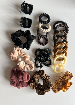 Haargummis / Haarspangen Set, brand: NO LABEL, condizioni: Ottime, €4.00, €4.90 include la Protezione acquisti