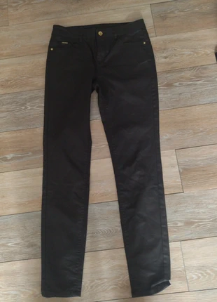 Pantalon marron effet huilé, marke: Zara, zustand: Sehr gut, größe: M / 38 / 10, 3,00 €, 3,85 € inklusive Vinted-Käuferschutz