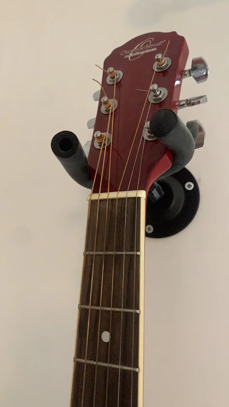 appendi chitarra a muro
