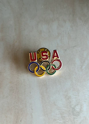 Pin’s USA Jeux Olympiques Paris 2024, merk: JO PARIS 2024, staat: Nieuw zonder prijskaartje, € 83,00, € 87,85 inclusief Kopersbescherming