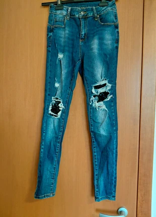 Jeans skinny strappati vita bassa, marque: Vintage Dressing, état: Très bon état, taille: S / 36 / 8, 4,00 €, 4,90 € Protection acheteurs incluse