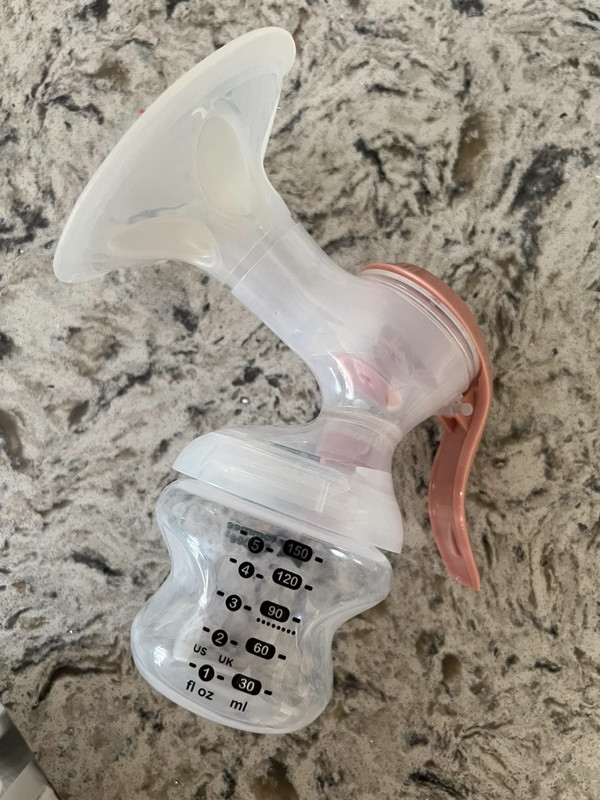 Buy the Tommee Tippee Manual Breast Pump from Babies-R-Us Online