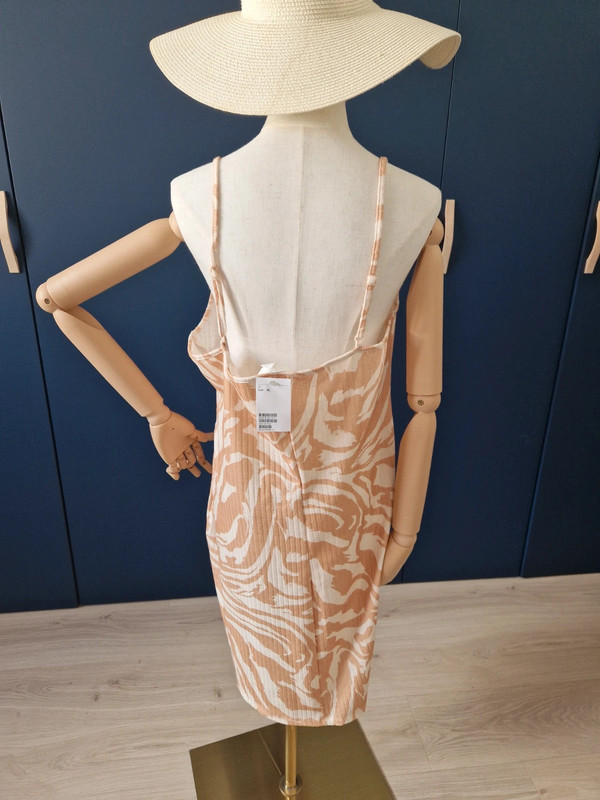 🌸 Robe H&M – Taille XL – Neuve avec étiquette - photo numéro 4