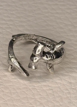 Bague Argentée Requin Marteau Ajustable Unisexe, marque: CHROME, état: Neuf avec étiquette, taille: Ajustable, 8,99 €, 10,14 € Protection acheteurs incluse