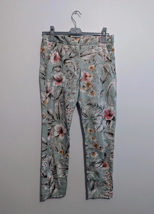 Pantalon Zara fleuri, brand: Zara, condition: Very good, size: M / 38 / 10, €3.00, €3.85 includes Buyer Protection