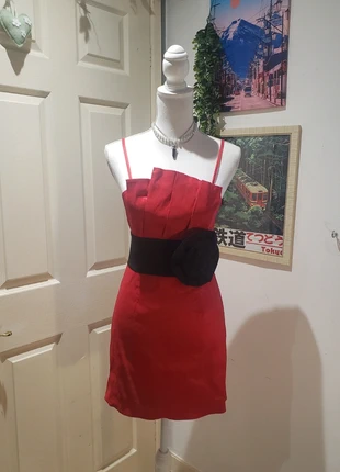 Robe vintage y2k romantic de soirée rouge cintrée fleur noir, brand: Vintage Dressing, condition: Very good, size: S / 36 / 8, €15.00, €16.45 includes Buyer Protection