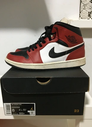 Nike Air Jordan 1 mid black toe, merk: Jordan, staat: Heel goed, maat: 41, € 90,00, € 95,20 inclusief Kopersbescherming