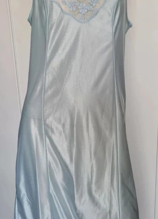 chemise de nuit nuisette bleu clair 44 Vintage, marke: Vintage, zustand: Sehr gut, größe: XXL / 44 / 16, 8,00 €, 9,10 € inklusive Vinted-Käuferschutz