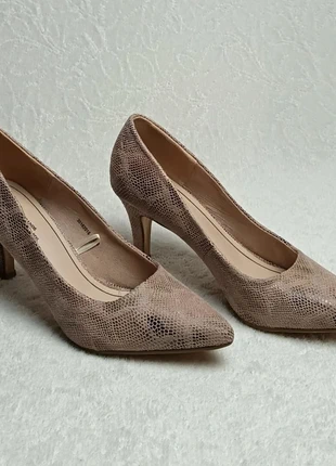 Escarpins texturés beige à imprimé serpent et bout pointu Grands Boulevards Taille 39, brand: GRANDS BOULEVARDS, condition: Good, size: 39, €5.00, €5.95 includes Buyer Protection Pro