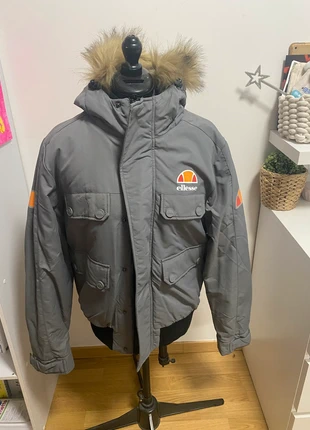 Doudoune Grise Ellesse, marke: Ellesse, zustand: Neu, größe: S / 36 / 8, 15,00 €, 16,45 € inklusive Vinted-Käuferschutz