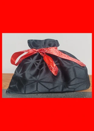 🎅 Pochon/ Sac à cadeaux neuf en tissu 31 x 23 cm 🎄- fait main.🪡 idéal pour emballer vos cadeaux 🎁, marke: Fabrication Artisanale, zustand: Neu, 3,00 €, 3,85 € inklusive Vinted-Käuferschutz