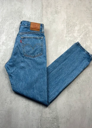LC39 - Jean Levi's 501 bleu coupe droite regular fit denim - W27 L30, merk: Levi's, staat: Heel goed, maat: S / 36 / 8, € 24,99, € 26,94 inclusief Kopersbescherming Pro