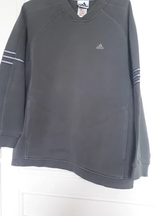 Pull col en V " adidas", marque: adidas, état: Bon état, taille: 14 ans / 164 cm, 4,00 €, 4,90 € Protection acheteurs incluse