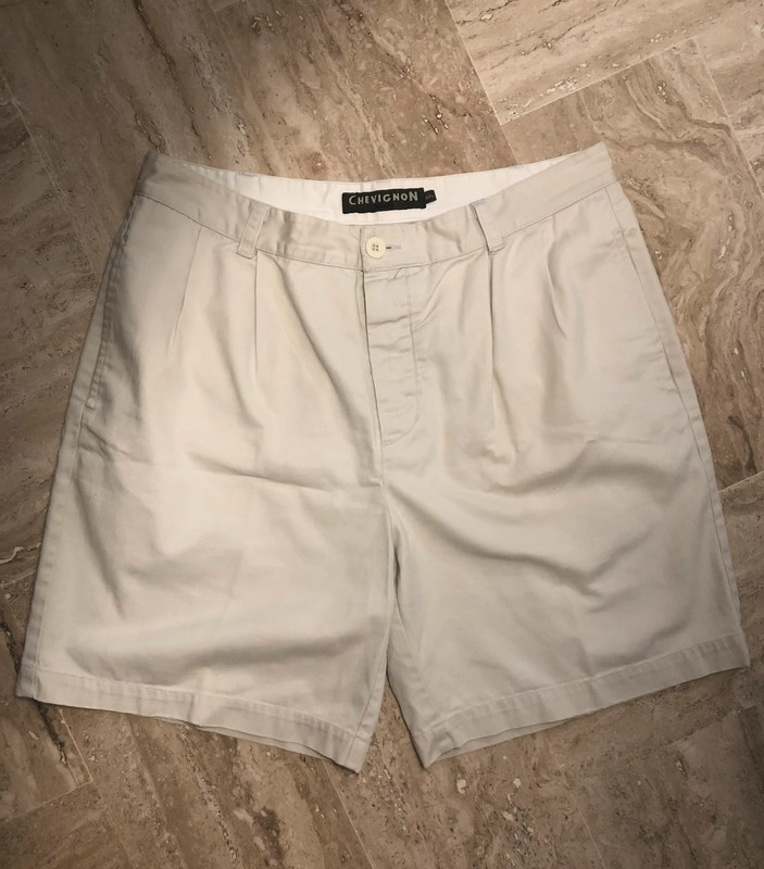 Short vintage beige Chevignon 1