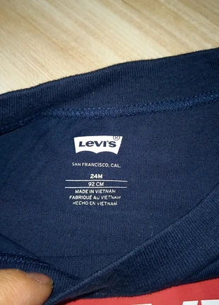 Sweat Levi's, marque: Levi's, état: Très bon état, taille: 18-24 mois / 86 cm, 6,00 €, 7,00 € Protection acheteurs incluse