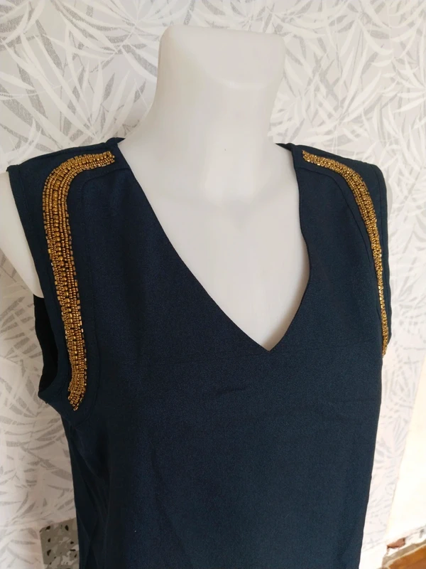Magnifique robe à sequins marque Kiabi taille 42 - photo numéro 4