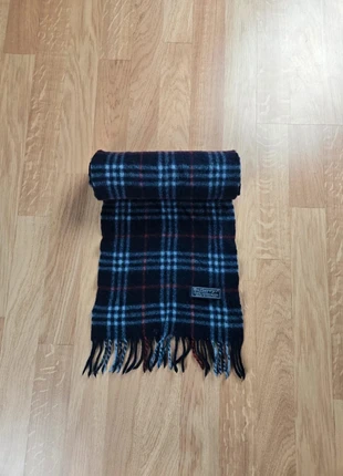 Écharpe burberry vintage fashion y2k bleu marine, marke: Burberry, zustand: Sehr gut, 35,00 €, 37,45 € inklusive Vinted-Käuferschutz
