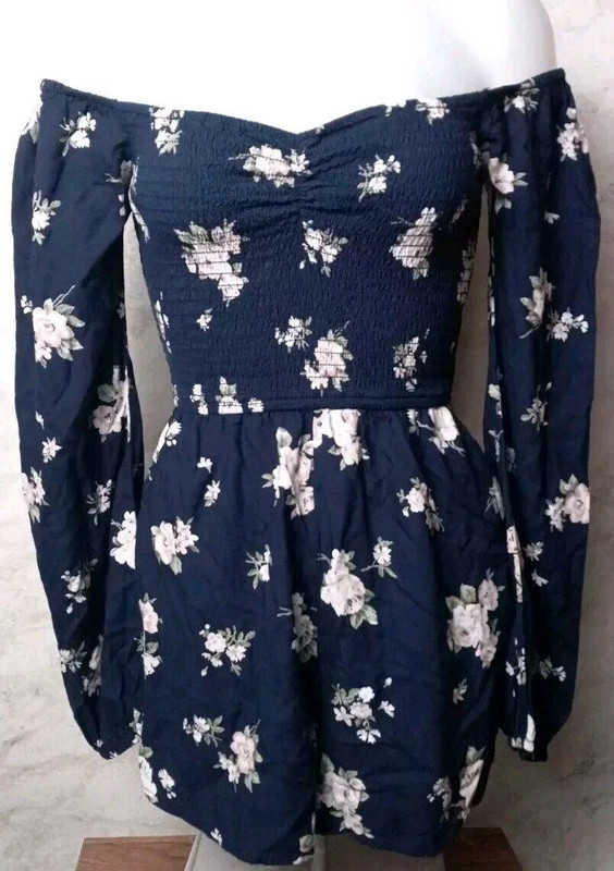 Hollister Womens Blue Floral Long Sleeve Jumpsuit Shorts Size Small 1