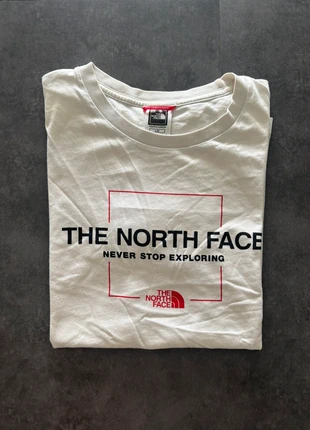 T-shirt the north face blanc - taille S - très bon état, marque: The North Face, état: Très bon état, taille: S / 36 / 8, 4,90 €, 5,85 € Protection acheteurs (Pro) incluse