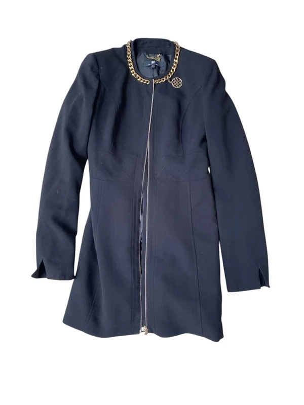 Veste longue noire avec chaîne dorée Elisabetta Franchi taille 44 IT (40 FR)