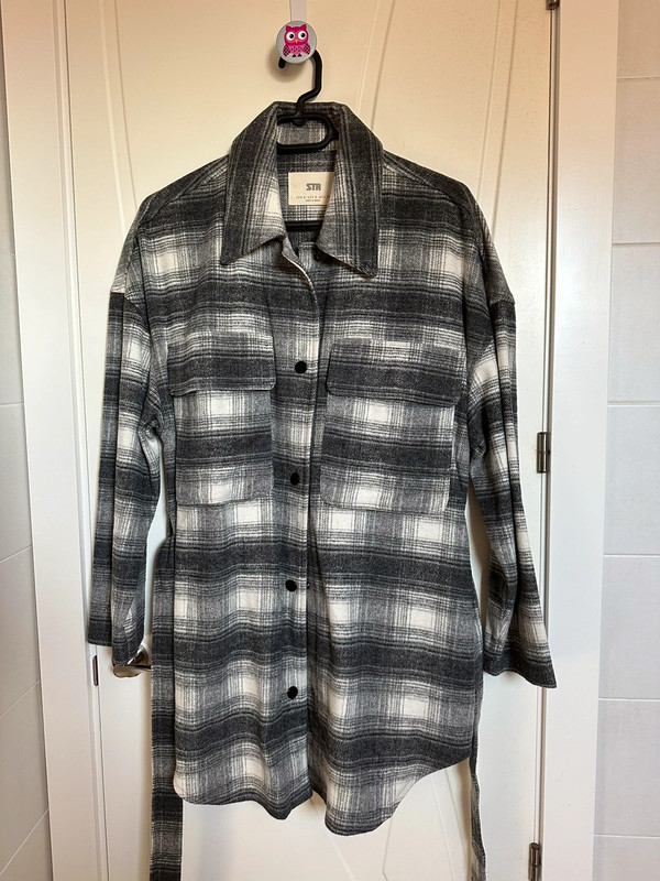 Sobrecamisa cuadros con cintur n Stradivarius