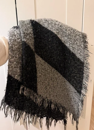 Mavi karierter Schal, merk: Mavi, staat: Heel goed, € 6,00, € 7,00 inclusief Kopersbescherming