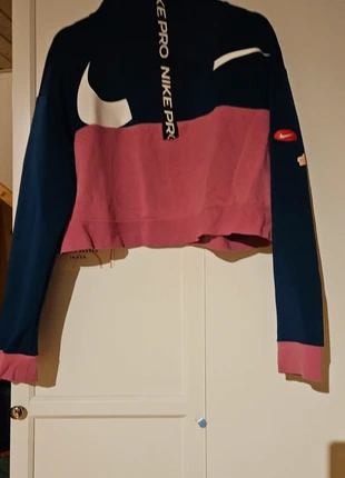 NikePro Pulli, brand: Nike, condizioni: Ottime, taglia: M / IT 42 / EU 38, €15.00, €16.45 include la Protezione acquisti