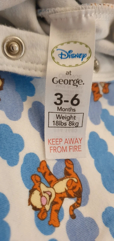 Tigger baby grow 4