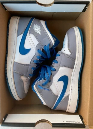 Nike Air Jordan 1 Mid GS – White/Grey/Game Royal – 36.5 EU, brand: Nike, condizioni: Buone, taglia: 36.5, €44.00, €46.90 include la Protezione acquisti