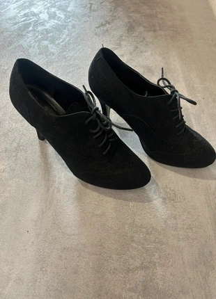 Bottine en Daim Noir Escarpin Taille 39 Gémo, marke: Gémo, zustand: Sehr gut, größe: 39, 6,00 €, 7,00 € inklusive Vinted-Käuferschutz