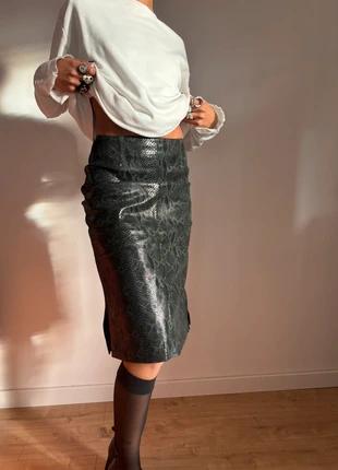Jupe mi-longue droite cuir imprimé serpent fentes latérales, brand: Vintage Dressing, condition: Very good, size: S / 36 / 8, €35.00, €37.45 includes Buyer Protection Pro