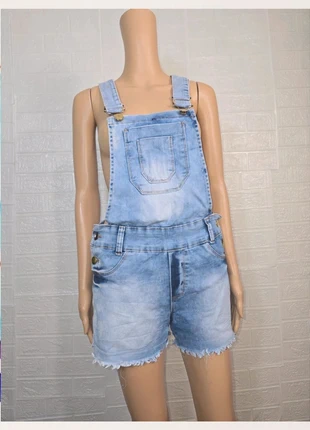 Peto vaquero en shorts juvenil con un toque moderno🍒, brand: MELISSA, condizioni: Ottime, taglia: M / IT 42 / EU 38, €5.00, €5.95 include la Protezione acquisti