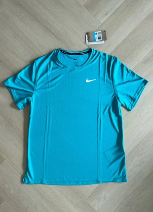 Nike Dri-FIT Miler Running Shirt – Turquoise L, merk: Nike, staat: Nieuw zonder prijskaartje, maat: M, € 20,00, € 21,70 inclusief Kopersbescherming