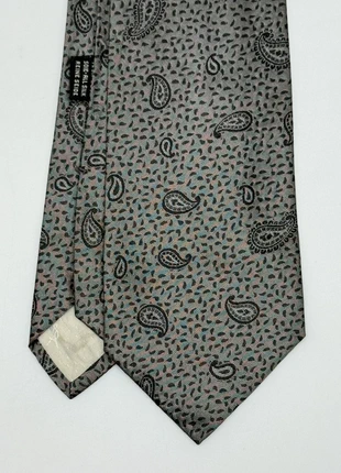 Cravatta Yves Saint Laurent Made in Italy, marca: Yves Saint Laurent, estado: Muy bueno, 14,90 €, 16,35 € Protección al comprador Pro incluida